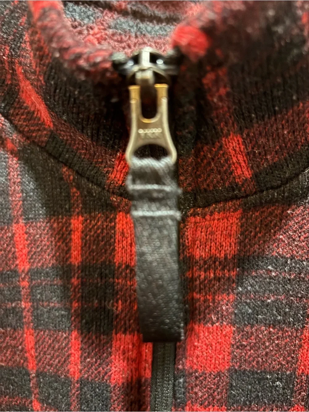 The North Face men’s Red & Black Plaid Half-Zip Fleece Jacket like new